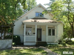 814 Jefferson St, Pawnee, IL 62558