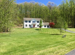 55 Connelly Dr, Staatsburg, NY 12580