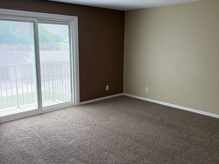 419 SE 2nd St #13 — Photo 6