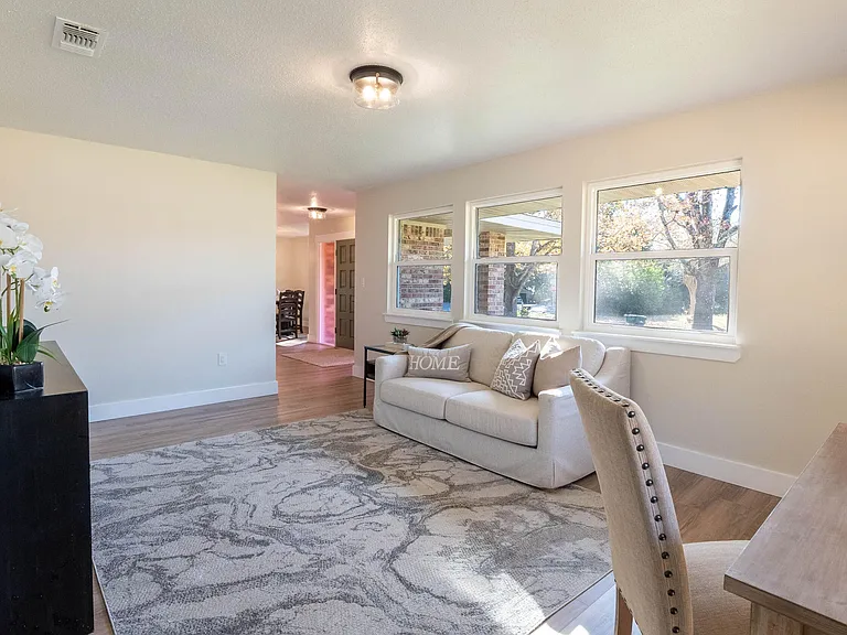 1 Stafford Cir — Photo 8