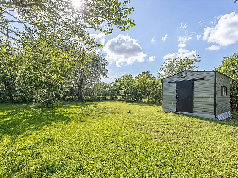 1205 Ewing St — Photo 14