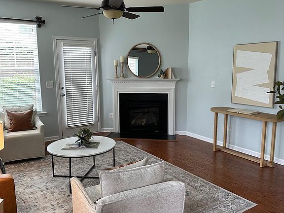 5th image of 100 Stratford Lakes Dr #255