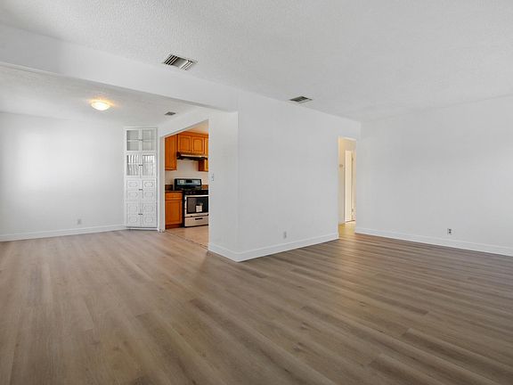 2nd image of 2212 S Isabella Ave APT B