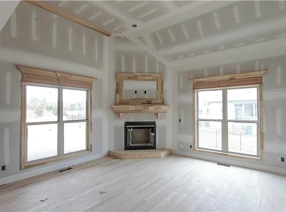 3rd image of 285 Farmbrook Ln #285