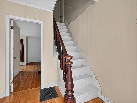 3rd image of 299 S Main St