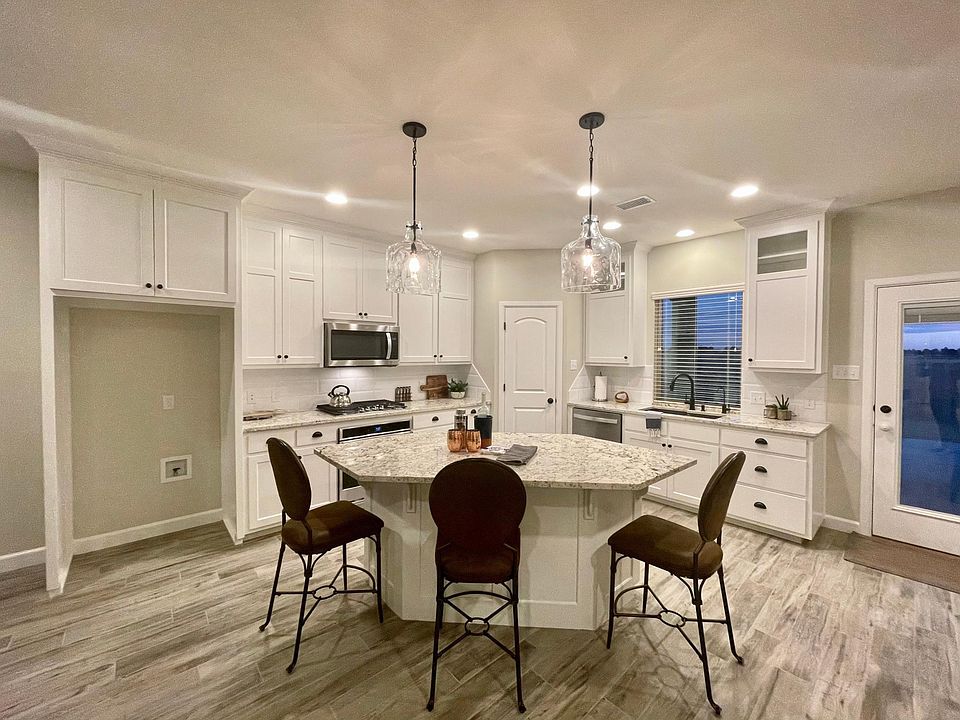 1st image of 1322 Solomon Ln
