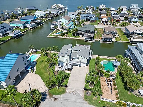 2nd image of 22214 Frio Dr