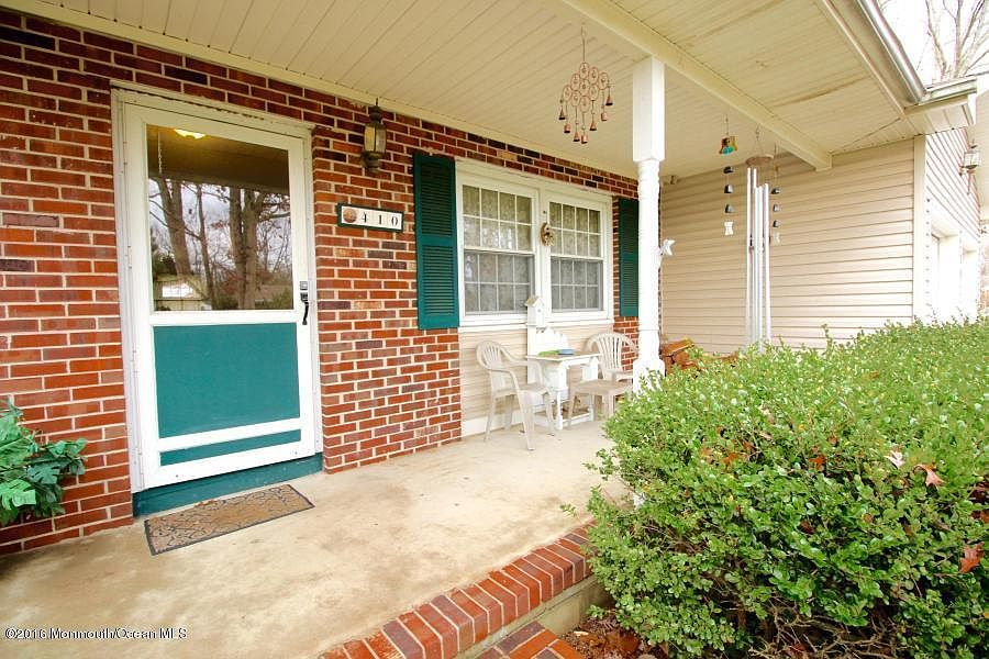 2nd image of 410 Holland Ave