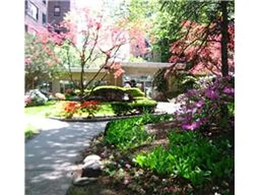 Sold by Douglas Elliman | media 21