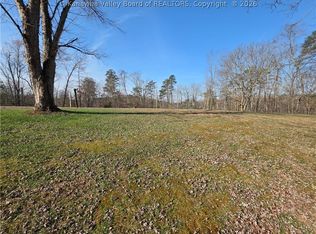 9145 Waterloo Smith Church Rd, Leon, WV 25123