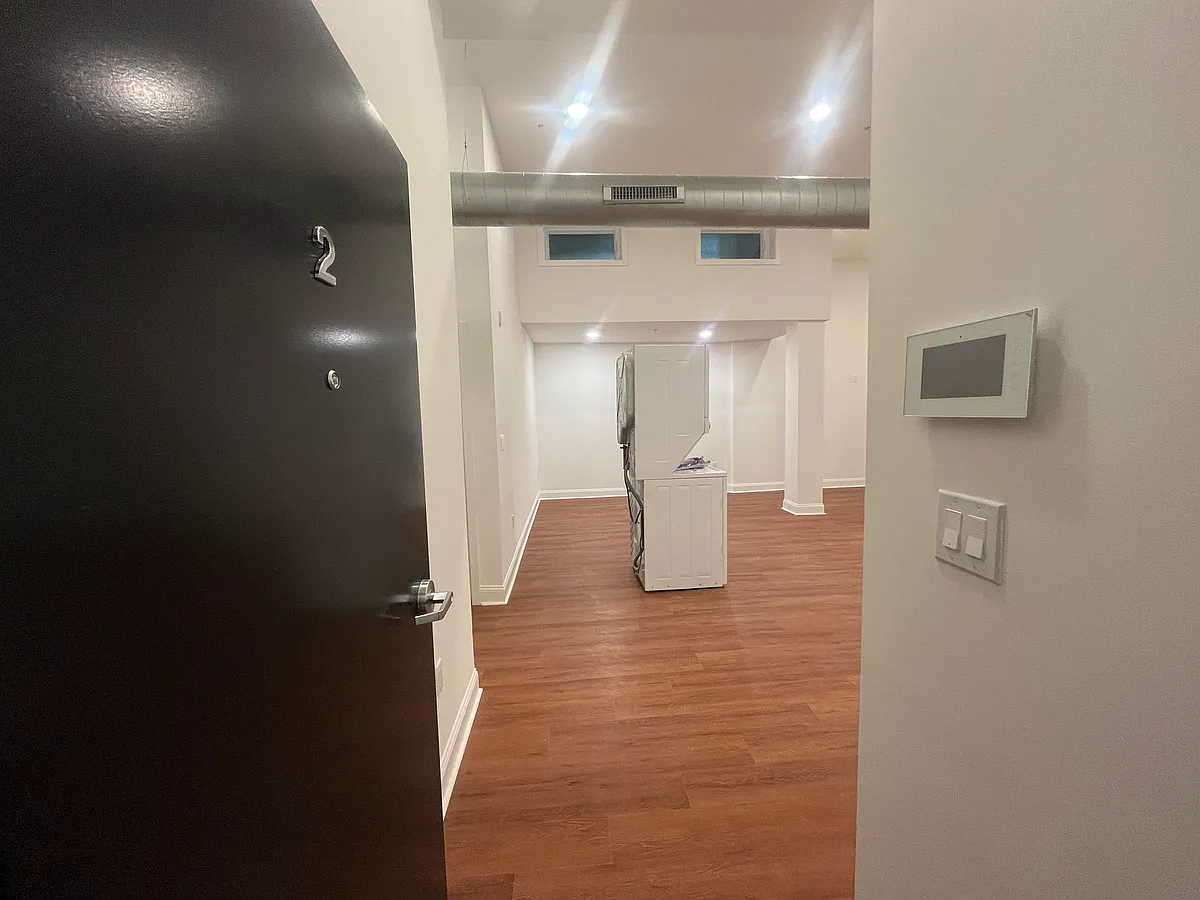 Building Photo - 1406 Fairmount Ave #2