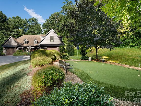 4th image of 300 White Pine Dr