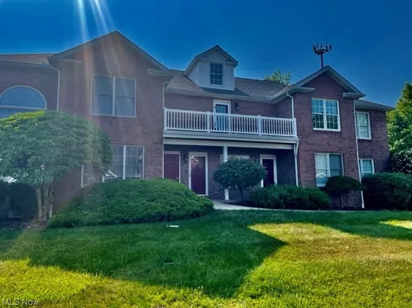 407 Turnberry Ct NE #4, Warren, OH 44484