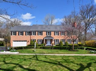 419 Sheridan Rd, Glencoe, IL 60022