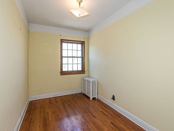 5th image of 3061 88th St