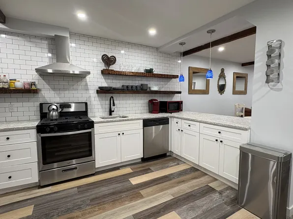 197 Beach 96th St #1, Far Rockaway, NY 11693