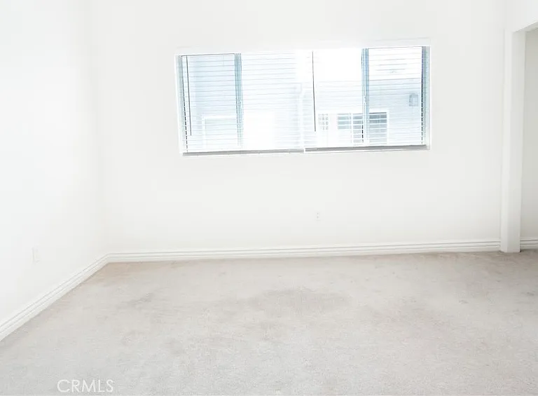 3662 Clarington Ave #3 — Photo 13