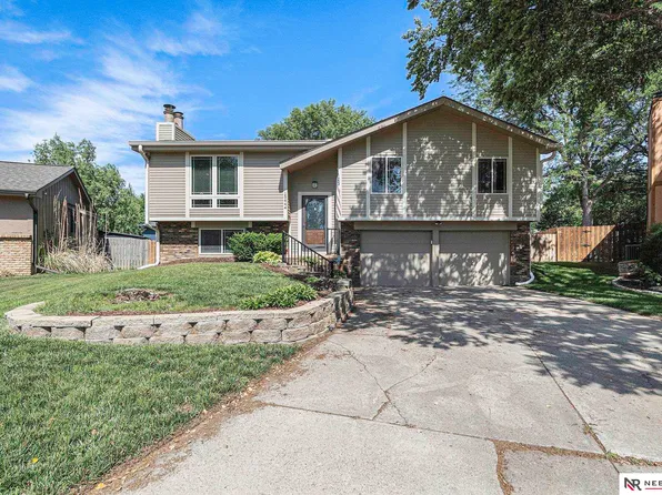 15444 Douglas Cir, Omaha, NE 68154