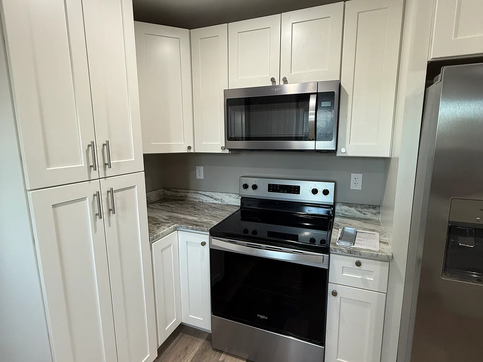 2 bed, 1000 sqft, $1,495 — Photo 2