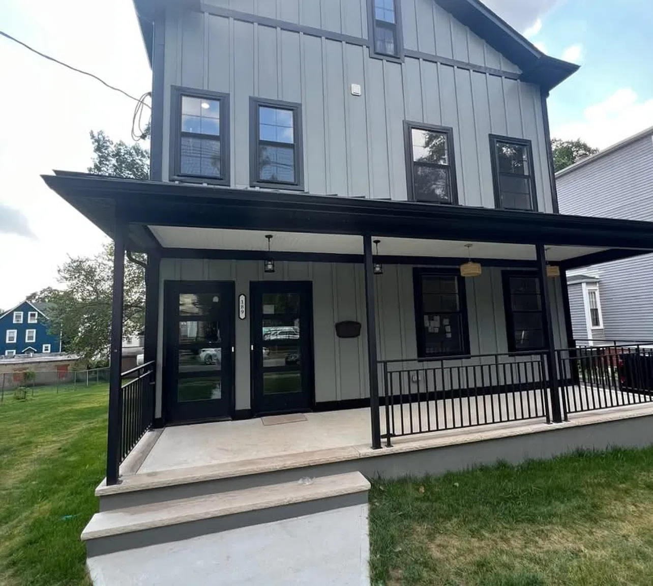 3 bed, 1200 sqft, $3,600 — Photo 1