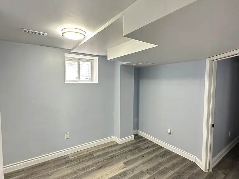 11 Blue Oak Ave #BASEMENT — Photo 3