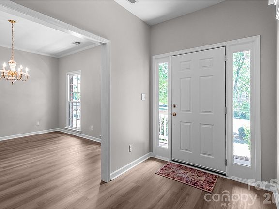 4th image of 10713 Ridge Acres Rd