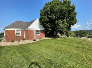 236 Hilltop Dr, Lower Burrell, PA