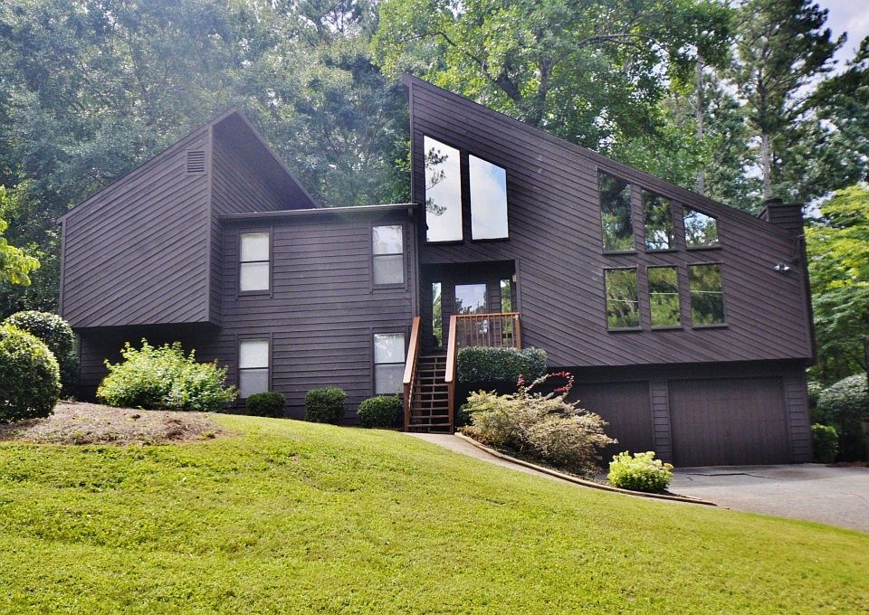 1st image of 3981 Fairington Dr