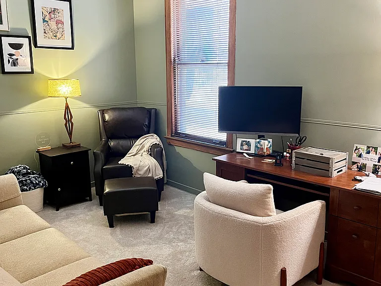1031 W Dakin St #2 — Photo 5