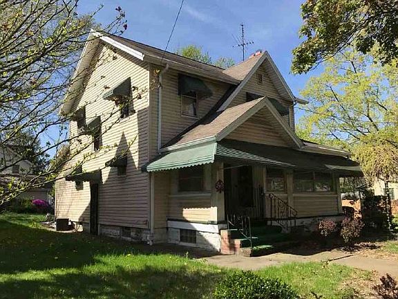 3rd image of 538 E Archwood Ave
