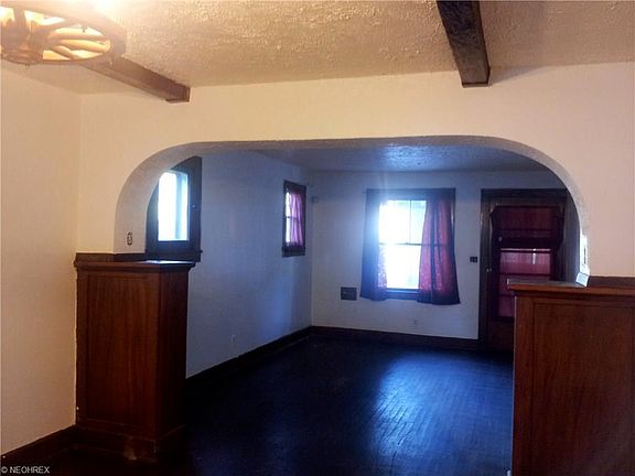 4th image of 36 N Lakeview Ave