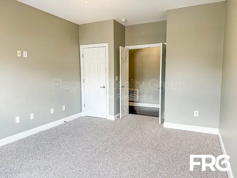 1935 Tara Ct #204 — Photo 33