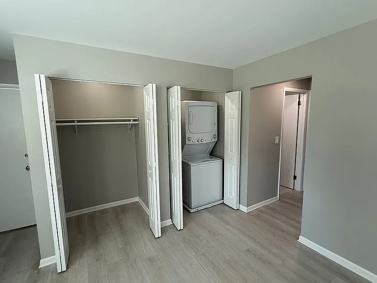 651 W Park Ave #D — Photo 9