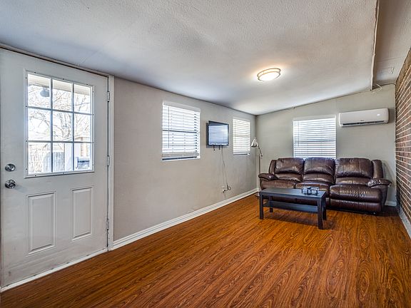 4th image of 2701 Mistywood Ln