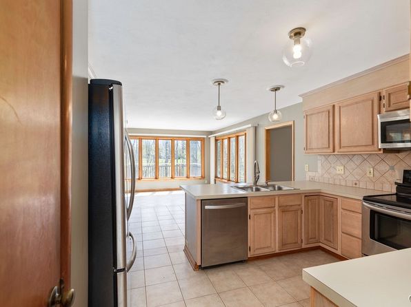 3293 Greenleafe Dr