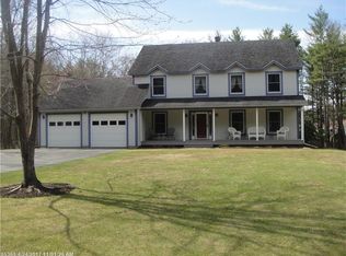 4 Country Club Rd, Manchester, ME 04351