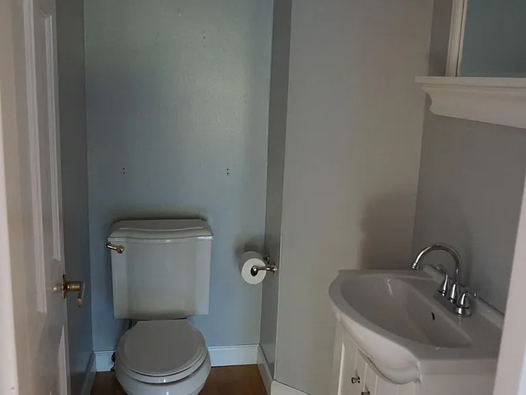 100 Shady Ln — Photo 17