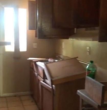 4th image of 3916 Boulevard St