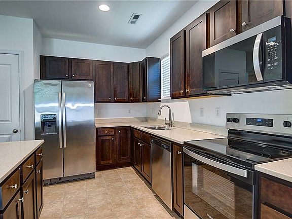 3rd image of 1121 Kinderly Ln