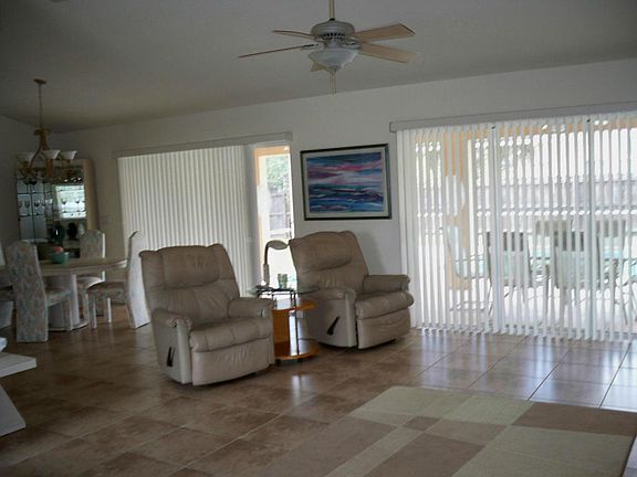 4th image of 2574 SW Dania St