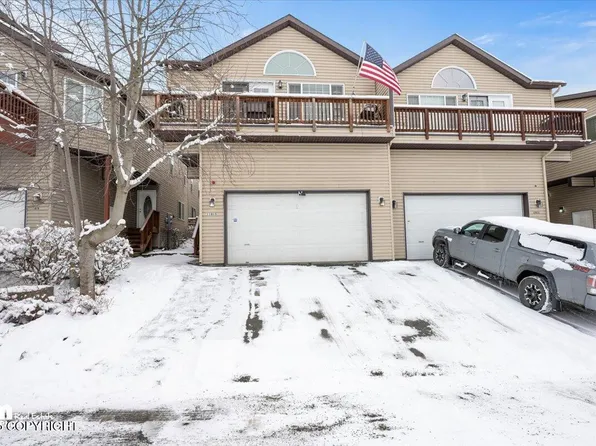 11815 Falklands Loop #80, Eagle River, AK 99577