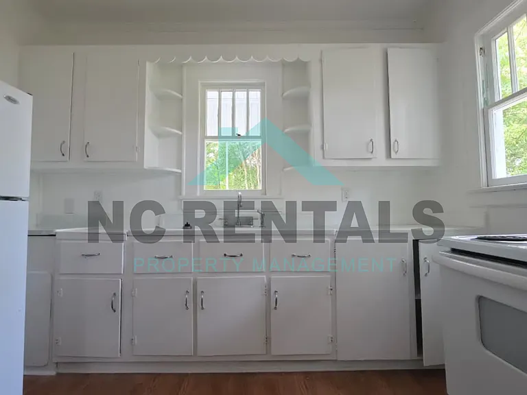 806 Long Ave — Photo 10