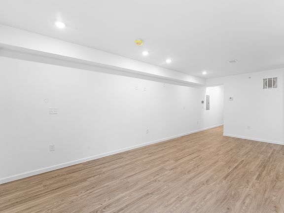3rd image of 917 N 43rd St #C