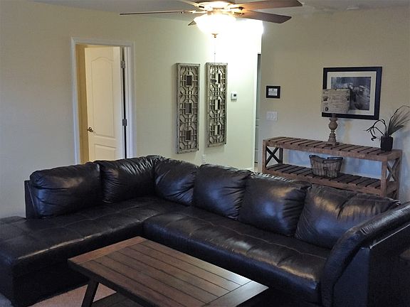 2nd image of 1450 Myrtlewood St