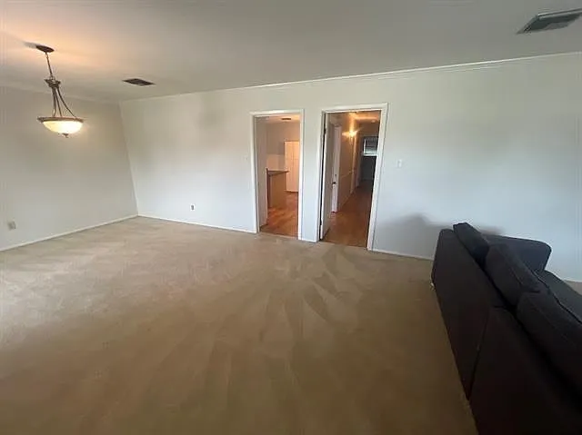4901 Purdue Dr — Photo 3