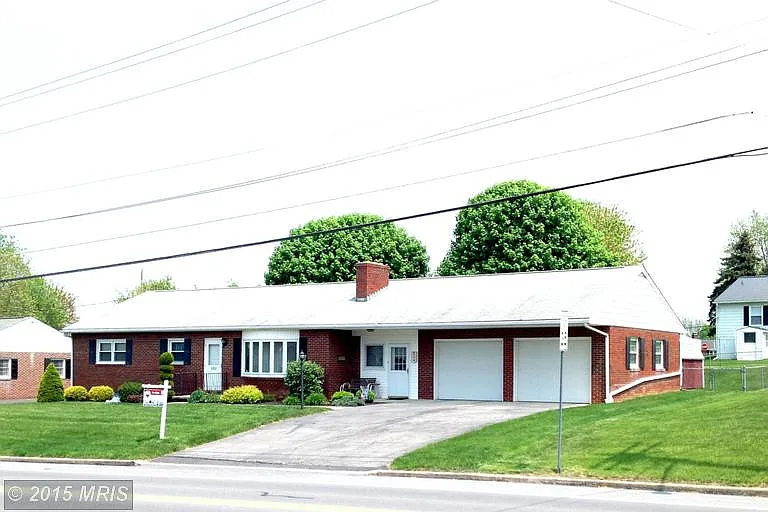 151 Williamson Ave photo 1