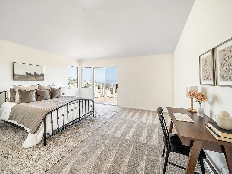 2283 Rock View Gln — Photo 29