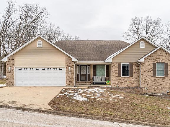 2nd image of 18 Worthington Dr