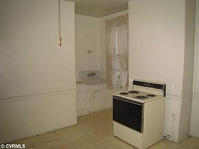 4th image of 3320 Q St