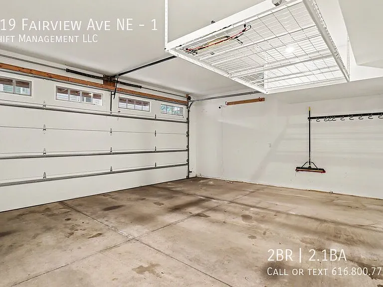 619 Fairview Ave NE #1 — Photo 13